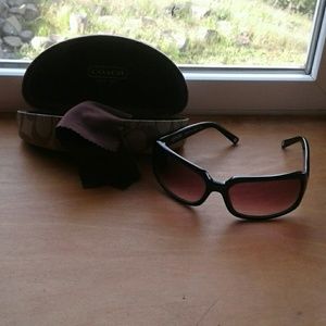 😎 Coach Sunglasses 😍